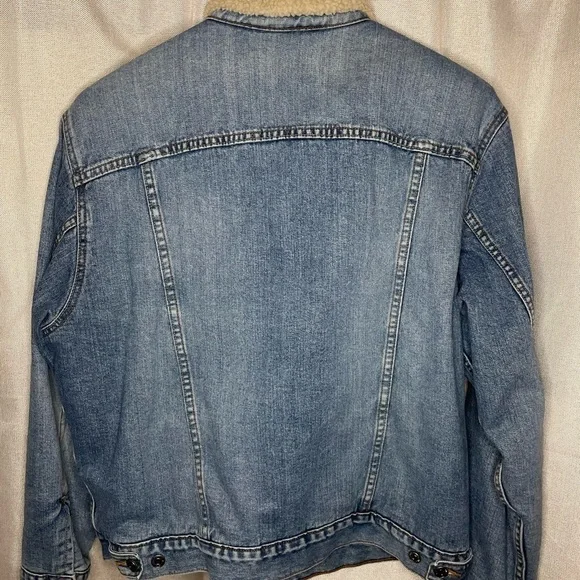 LEVIS Premium Sherpa Trucker Jacket Med​​​​​​​​​​​​​​​​​​​​​​​​​​​ - Picture 7 of 7